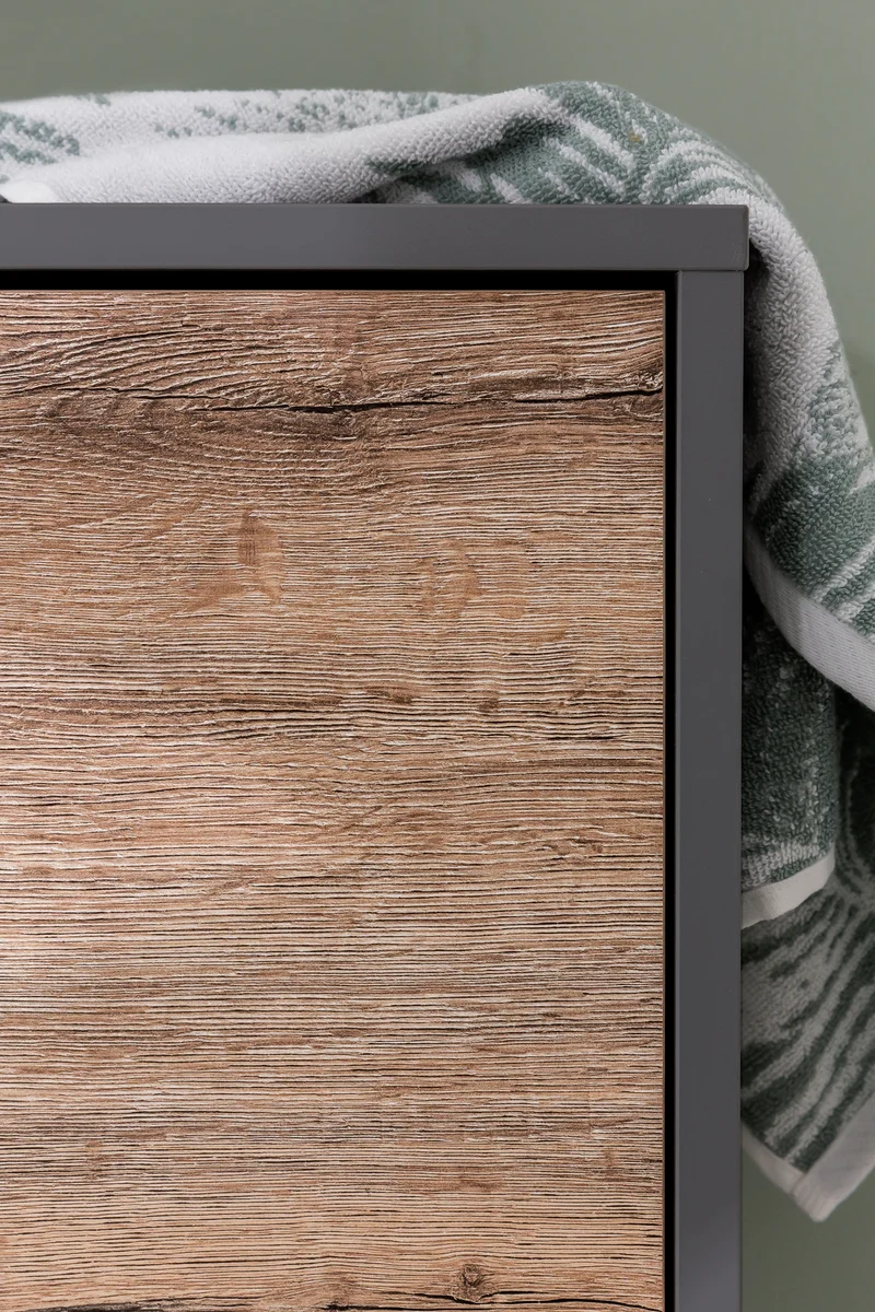 Split Highboard