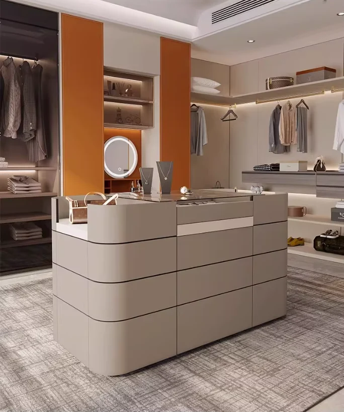 Leichter, luxuriöser Kleiderschrank aus Sattelleder mit Schmuckvitrine und 12 Schubladen