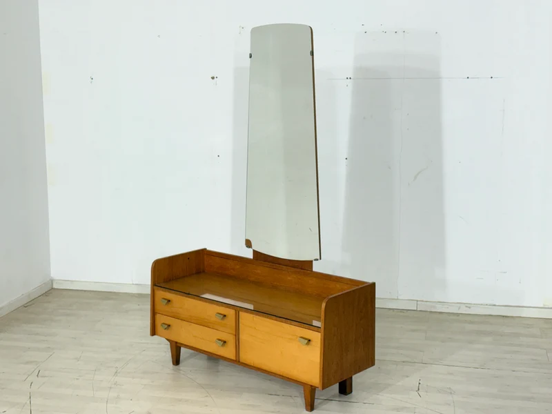 Vintage Kommode / Sideboard / Frisierkommode / Flurschrank / Schlafzimmerschrank