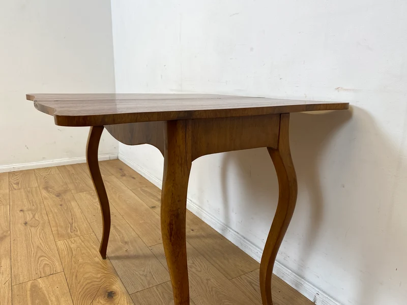 Eleganter aufklappbarer antiker Spieletisch in edlem Walnuss I Tisch Konsolentisch Konsole Esstisch Küchentisch Spieltisch Schreibtisch Jugendstil Chippendale Vintage I