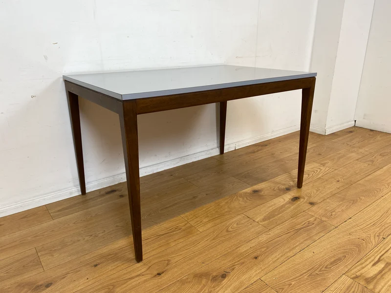 Stilvoller und sehr gut erhaltener Mid-Century Esstisch mit pflegeleichter Resopal Tischplatte I Tisch Esszimmertisch Küchentisch Kitchen Dining Table Vintage Retro 60er 70er I