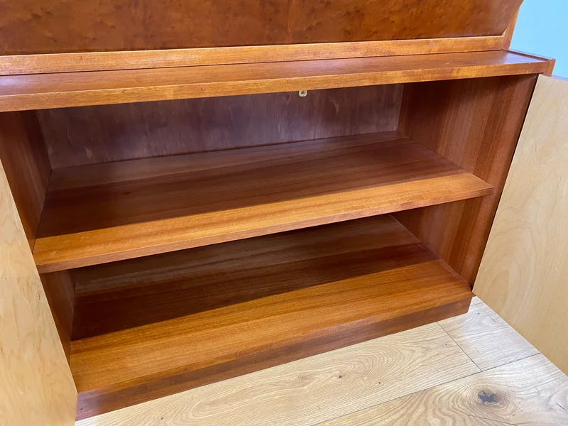 Stilvoller Mid-Century Schreibschrank mit großer Schreibklappe und Regal I Sekretär Schreibkommode Schreibtisch Bücherschrank Bücherregal Highboard Regalwand Vintage 60er I
