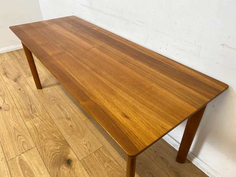 Seltener skandinavischer Mid-Century Designertisch von A/S Niels Bach Møbelfabrik in Teakholz I hoher Couchtisch Salontisch niedriger Esstisch Holztisch Küchentisch Tisch Danish Design Vintage