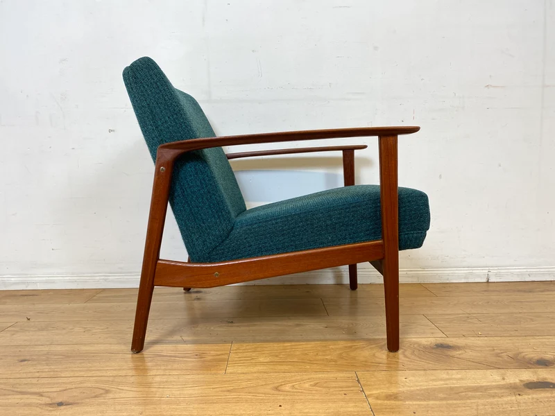 Eleganter skandinavischer Mid-Century Sessel mit Teakholz Rahmen, Federkern und petrol Blauem Original Bezug I Clubsessel Armchair Sitzgarnitur Danish Design Vintage 60er I