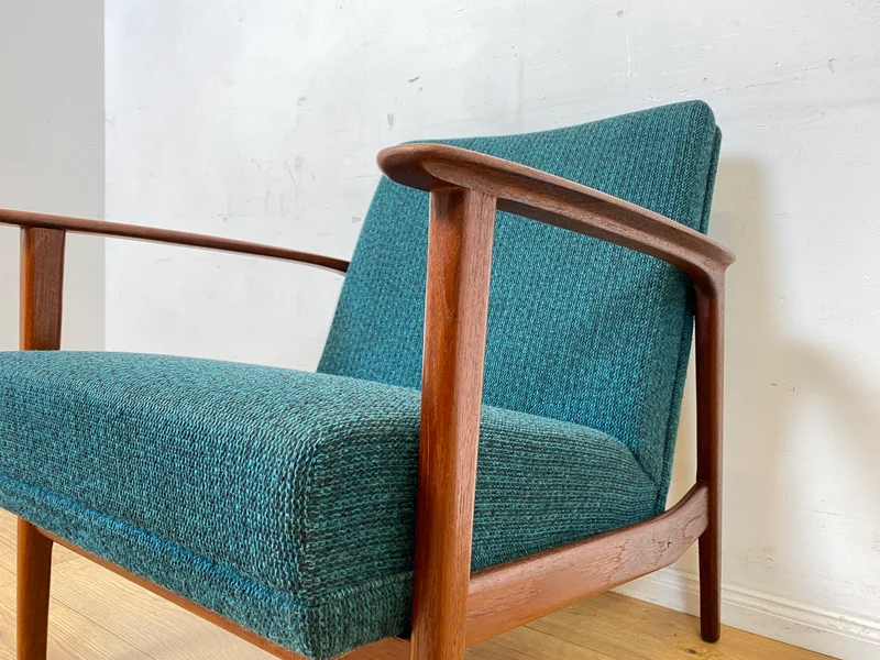 Eleganter skandinavischer Mid-Century Sessel mit Teakholz Rahmen, Federkern und petrol Blauem Original Bezug I Clubsessel Armchair Sitzgarnitur Danish Design Vintage 60er I