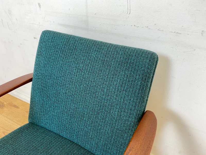 Eleganter skandinavischer Mid-Century Sessel mit Teakholz Rahmen, Federkern und petrol Blauem Original Bezug I Clubsessel Armchair Sitzgarnitur Danish Design Vintage 60er I