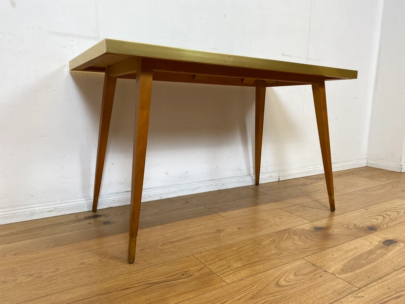 Kultiger hoher Mid-Century Couchtisch mit Mosaik Fliesen und konischen Füßen