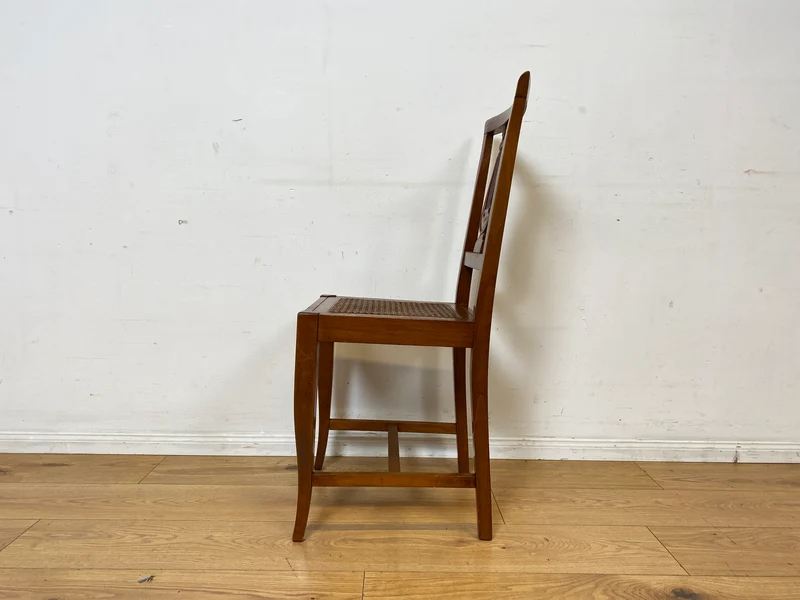 Eleganter und sehr gut erhaltener handverzierter Vintage Stuhl im antiken Stil mit Geflecht I Esszimmerstuhl Holzstuhl Küchenstuhl Dining Chair Jugendstil Stilmöbel I