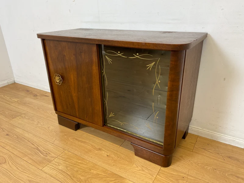 Stilvolle und gut erhaltene 50er Jahre Barkommode mit Schiebetüren & Originalgläsern I Barschrank Barvitrine Vitrine Bar Kommode Sideboard Mid-Century Vintage 60er I