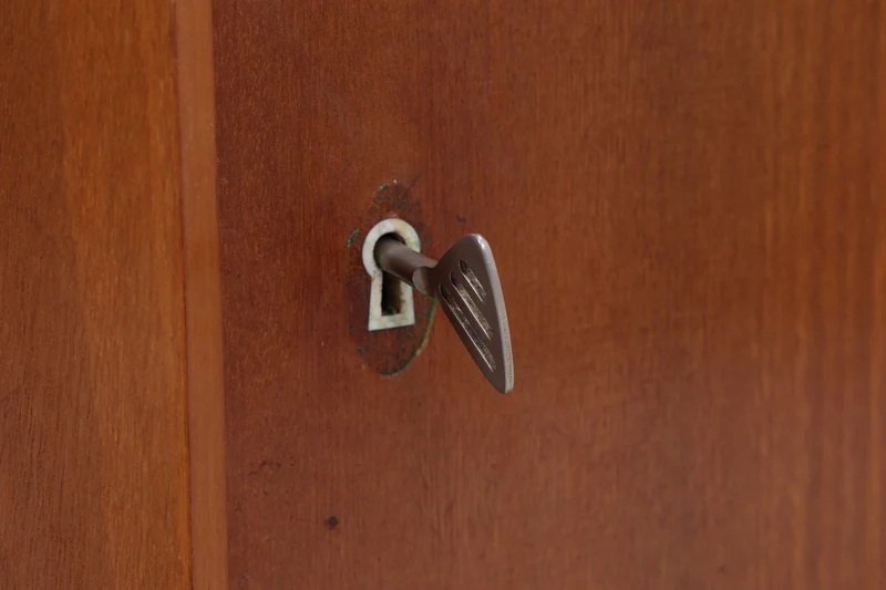 Vintage Eckkommode | Mid Century Eckschrank | 1960er Jahre