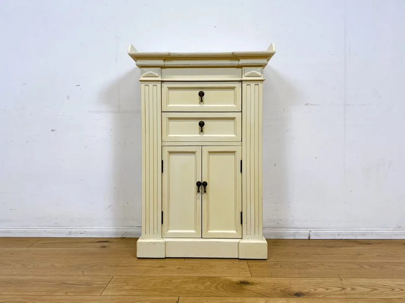 Sehr schöner weißer Vintage Schrank im antiken Stil mit Schubladen und Messinggriffen I Kommode Flurkommode Garderobe Wäschekommode Schuhkommode Schuhschrank Garderobe I