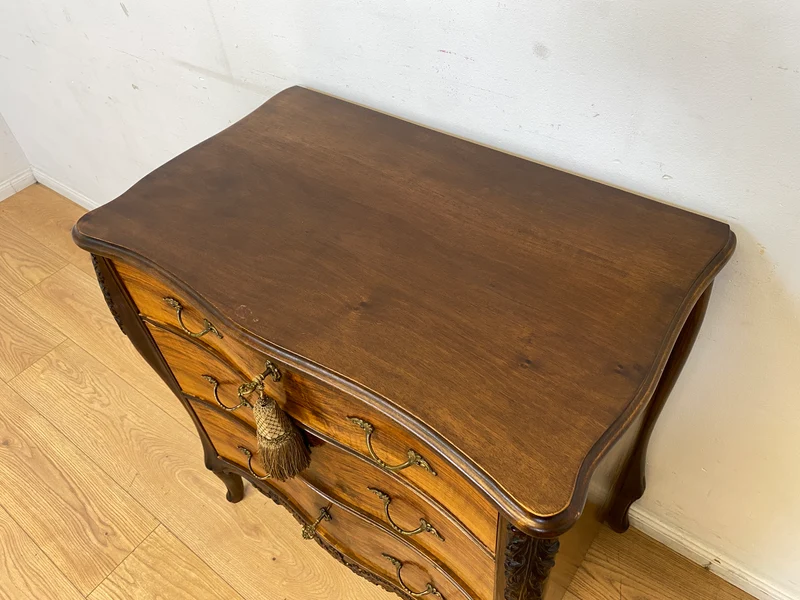 Elegante und hochwertige 60er Jahre Stilmöbel Kommode I Vollholz I mit Schubladen und Messinggriffen I Schrank Schubladenkommode Wäschekommode Barock Rokoko Vintage