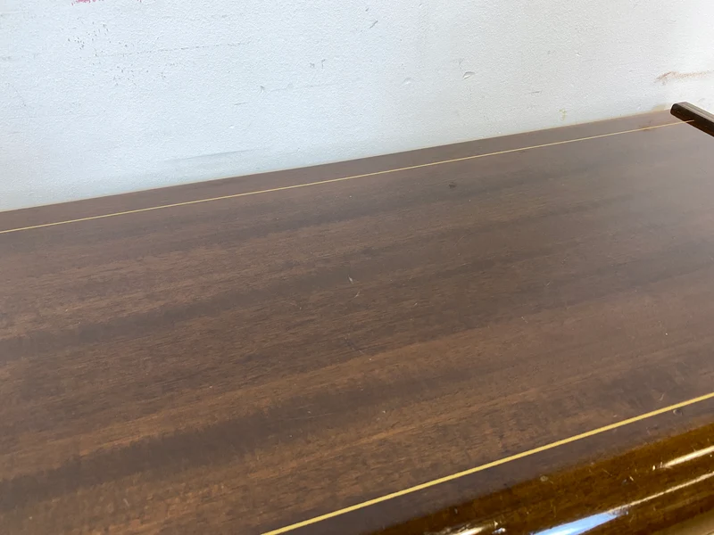 Formschöne dunkle 50er Jahre Barkommode mit Schiebetüren , Originalglas und Messingbeschlag I Bar Barschrank Vitrine Kommode Sideboard Rockabilly Mid-Century Vintage 60er I