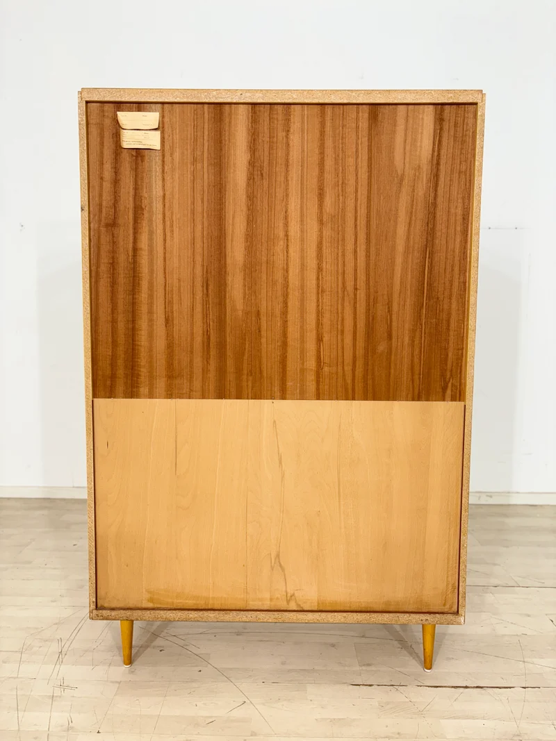 Elegantes Mid-Century Highboard – Stilvolle Vitrine aus den 60er Jahren