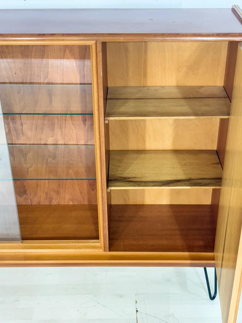 Mid-Century Highboard / Vintag Sideboard / Vitrine / Wohnzimmerschrank – 60er Jahre