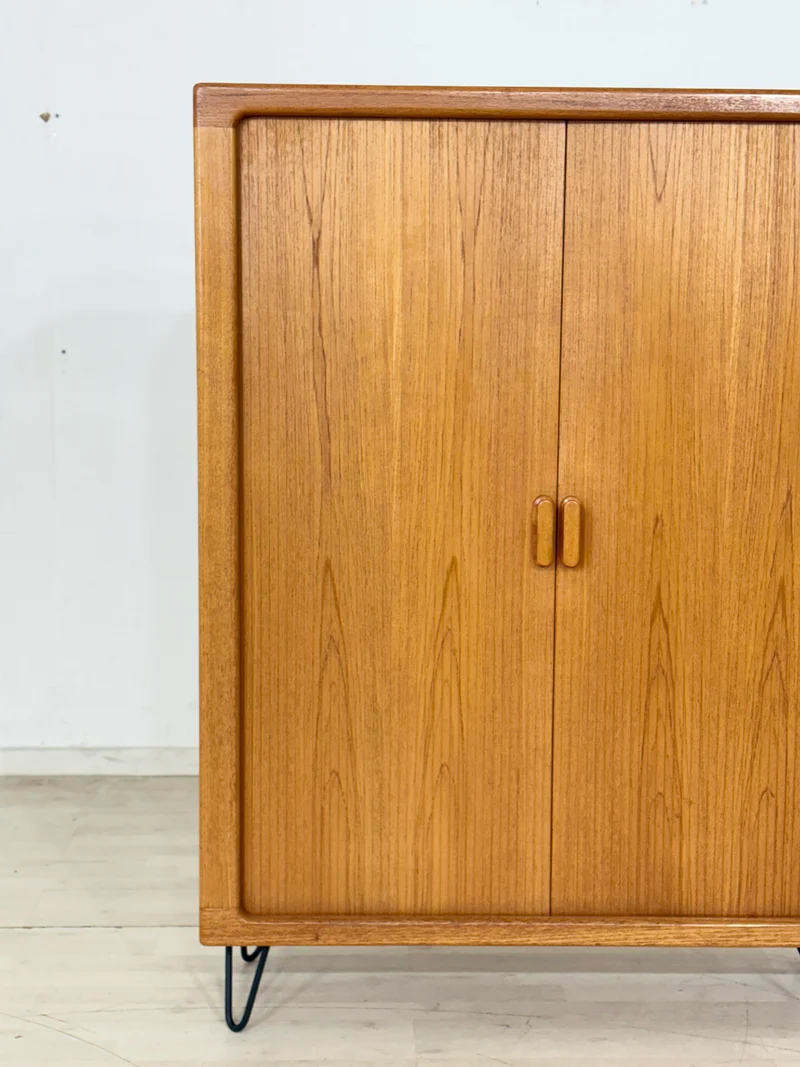 Drylund Teak Schrank / Jalousietür Wäscheschrank / Vintage Highboard