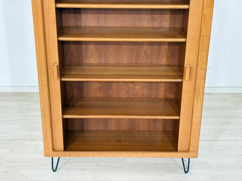 Drylund Teak Schrank / Jalousietür Wäscheschrank / Vintage Highboard