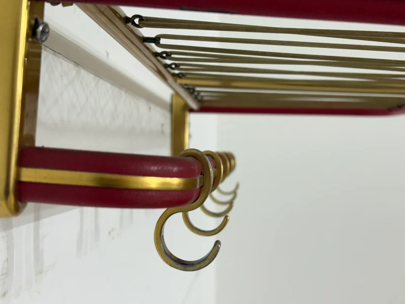 Mid-Century Design / stilvolle Wandgarderobe / 60er Jahre / Vintage-Kleiderständer