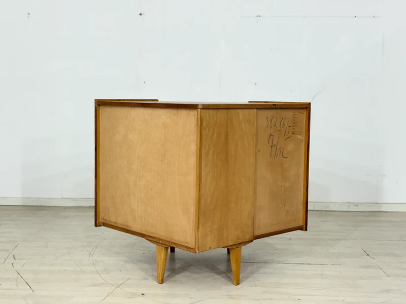 Mid-Century Eckschrank / Vintage Wohnzimmerschrank – 60er Jahre