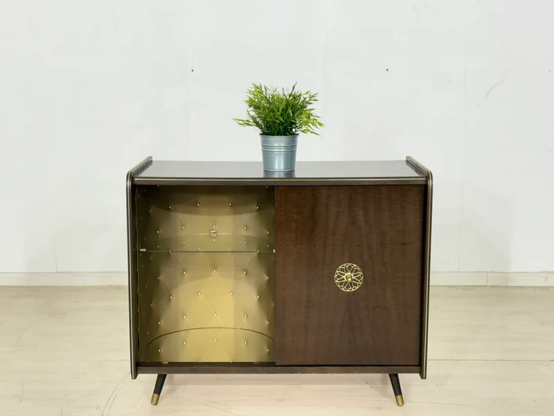 Mid-Century Barschrank / Vintage Plattenspieler / 60er Jahre Kommode