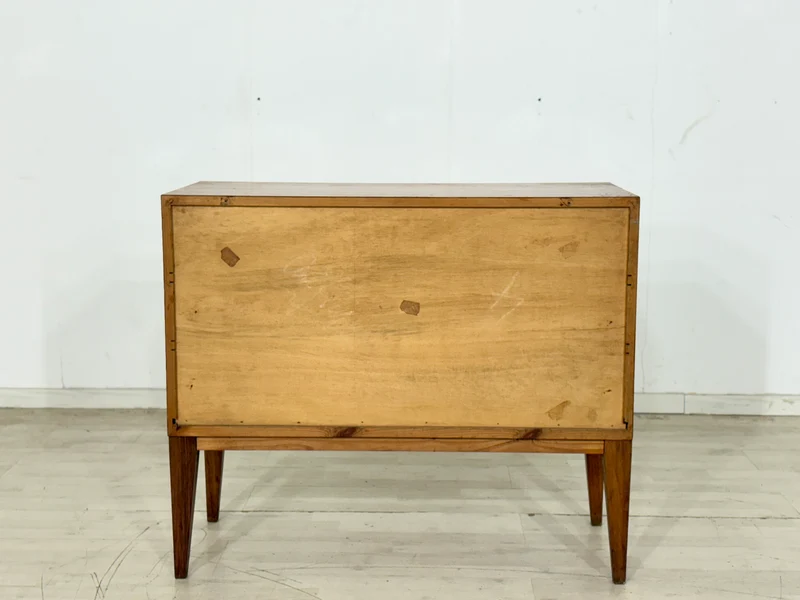 Mid-Century Kommode – 60er Jahre Vintage Waschkommode – Nussbaum mit Messinggriffen