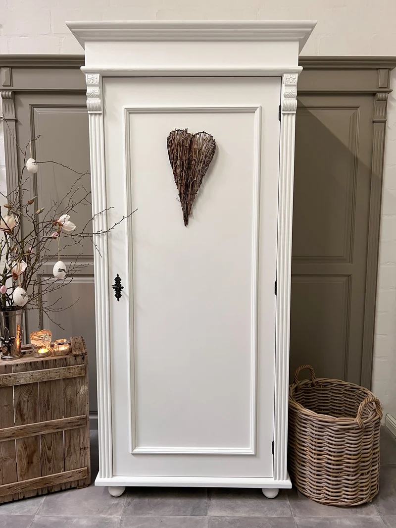 Capalée - Großer Massivholz-Badezimmerschrank im Landhausstil