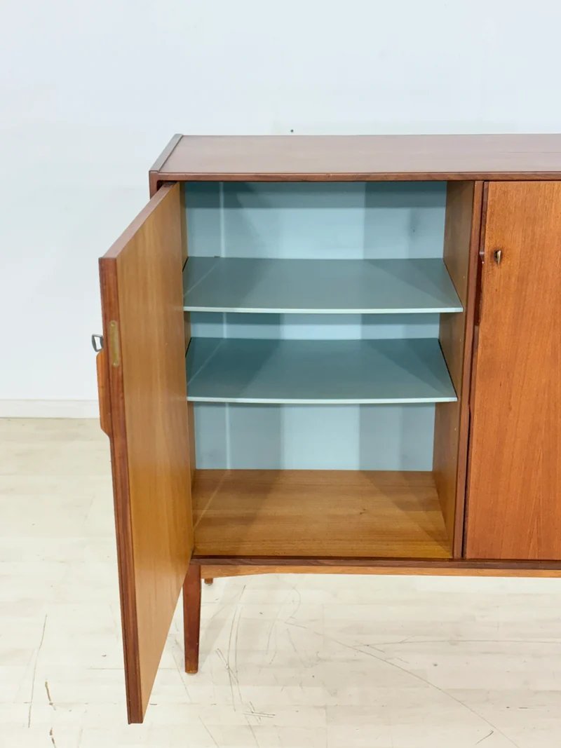 Vintage Teak Highboard / Sideboard / Wohnzimmerschrank / Wäscheschrank