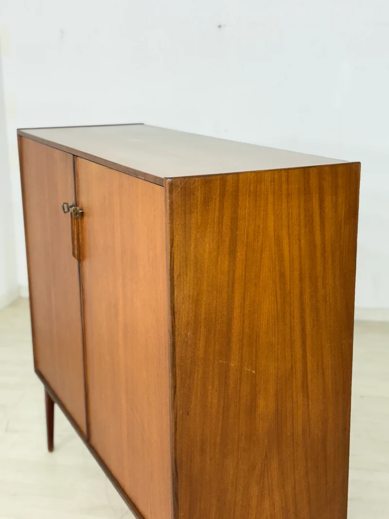 Vintage Teak Highboard / Sideboard / Wohnzimmerschrank / Wäscheschrank