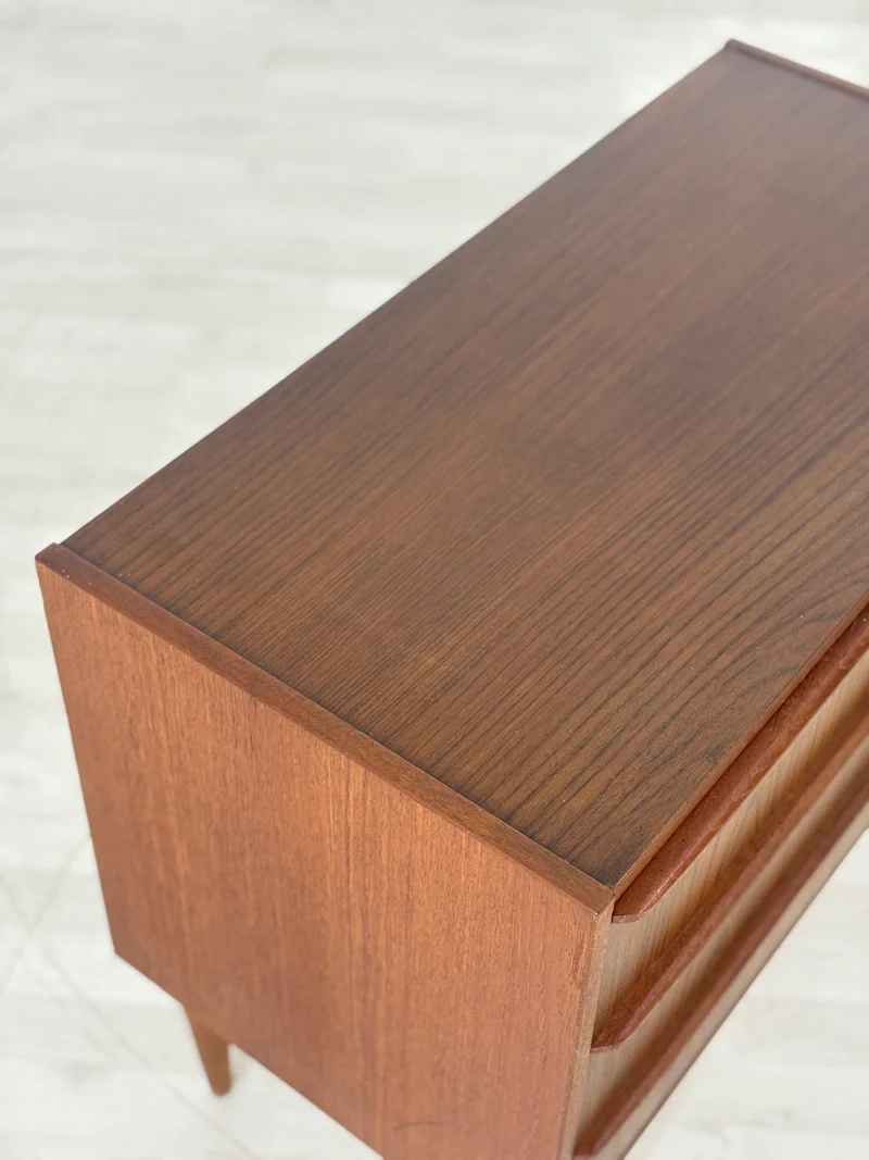 Mid-Century Kommode / Teak Schrank / Vintage Waschkommode / Wohnzimmerschrank