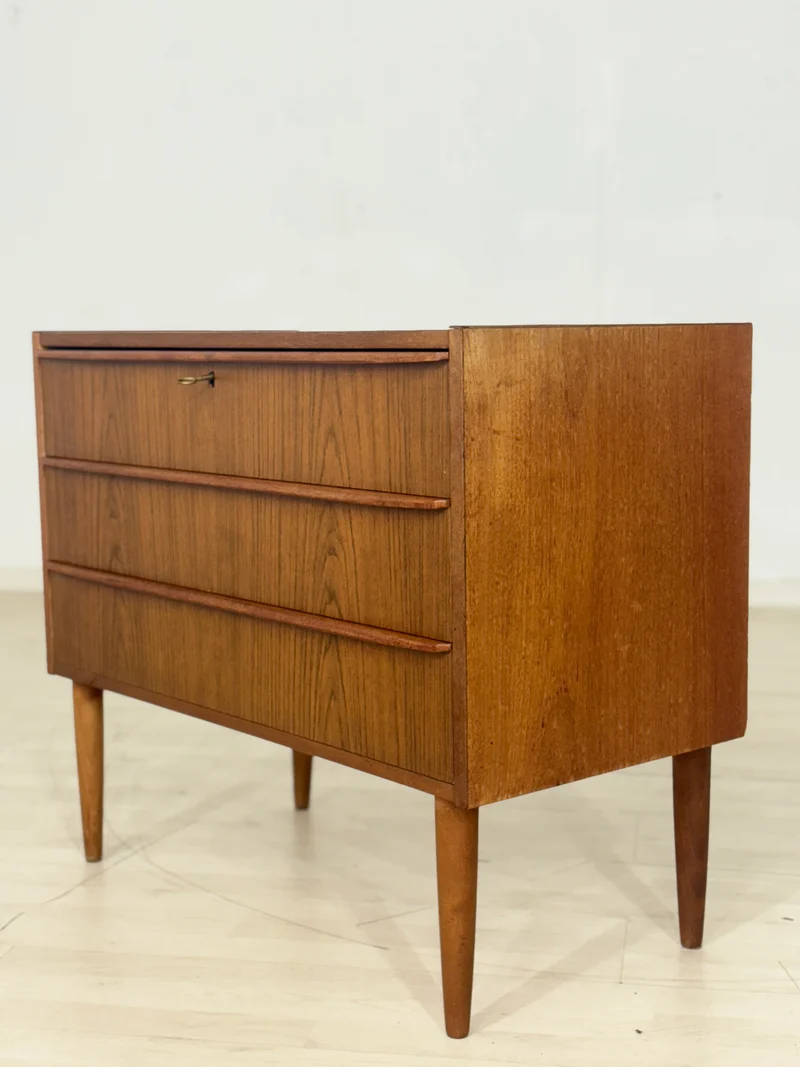Mid-Century Kommode / Teak Schrank / Vintage Waschkommode / Wohnzimmerschrank