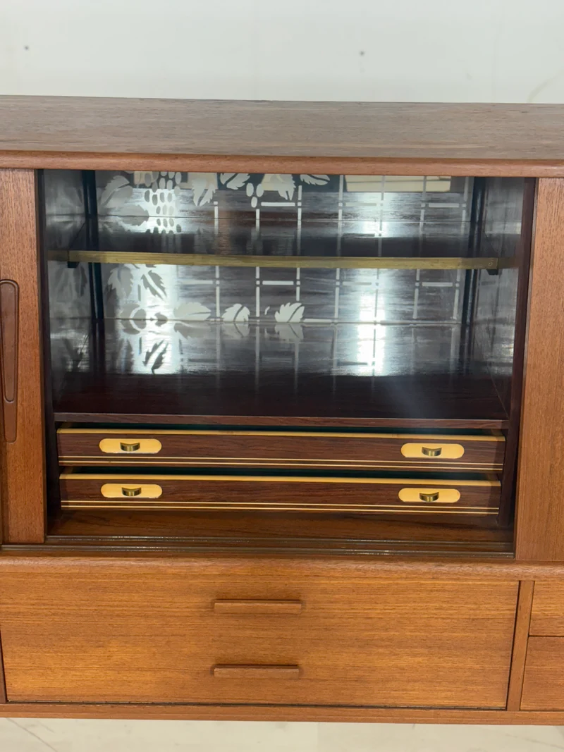Mid-Century Highboard / Teak Schrank / Barschrank / Wohnzimmerschrank / Vintage Sidebaord