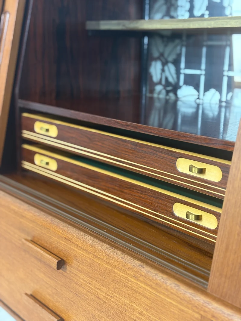 Mid-Century Highboard / Teak Schrank / Barschrank / Wohnzimmerschrank / Vintage Sidebaord