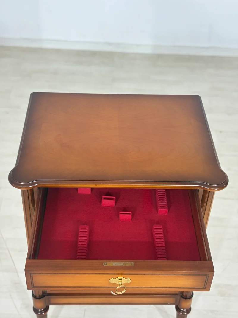 Hochwertige Warrings Kommode / Vintage Fächerschrank / Schrank / Anrichte