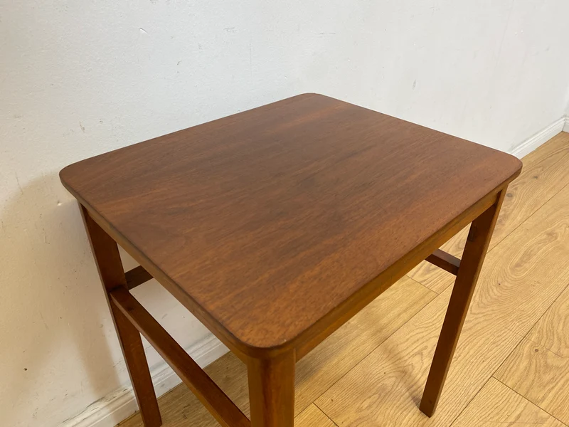 WMK I Edler und gut erhaltener kleiner skandinavischer Mid-Century Beistelltisch in Teakholz I Tisch Ablage Couchtisch Blumentisch Nachttisch Danish Design Vintage 60er Teak I