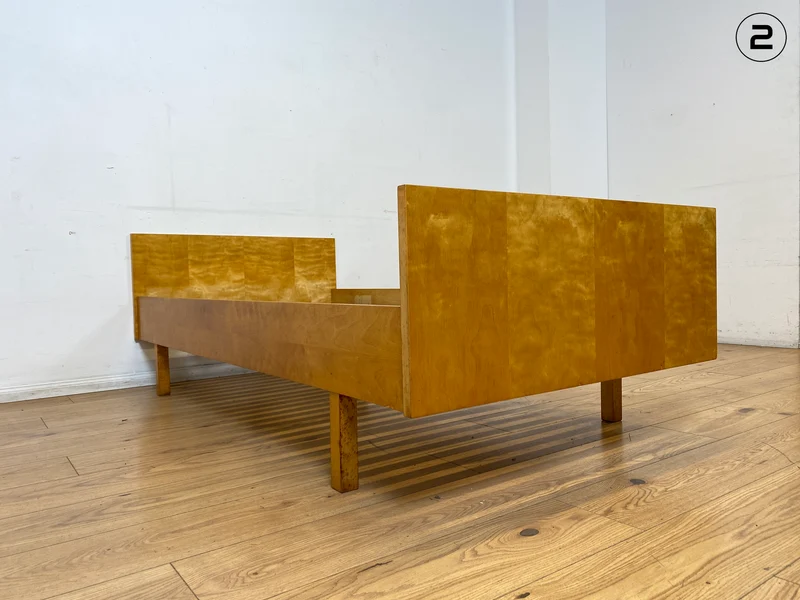 WMK I Stilvolles helles Mid-Century Einzelbett von VEB Hellerau aus 1965 mit verstellbarem 90x190 cm Lattenrost