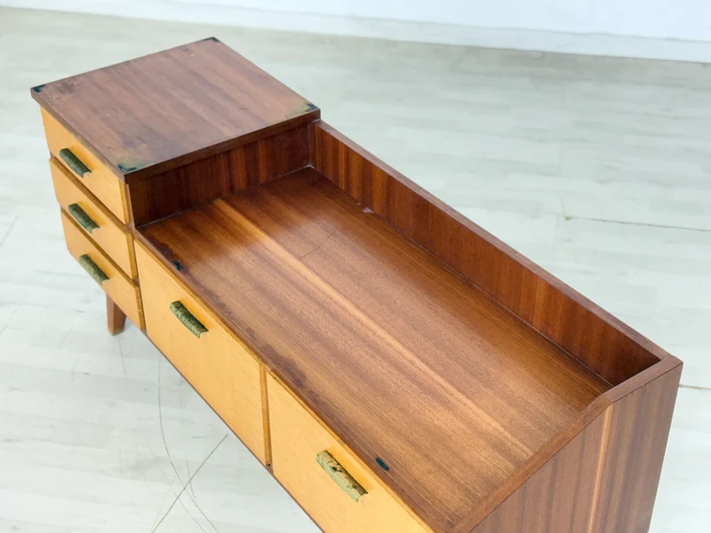 Sehr schöne Vintage Kommode / Sideboard / Frisierkommode / Flurschrank / Schlafzimmerschrank