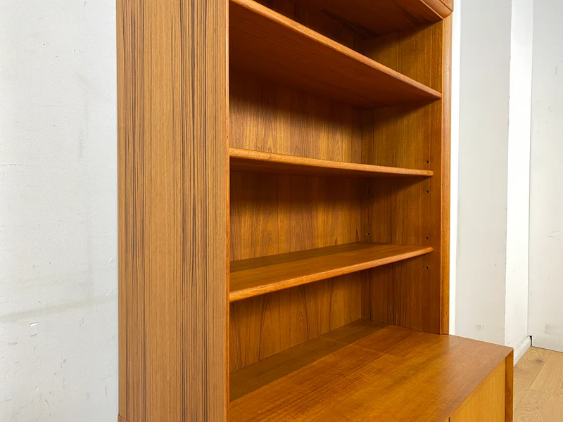 Schöner hoher modularer Vintage Bücherschrank von Strobeck in skandinavischem Stil I Teakholz I Regal Bücherregal Holzregal Kommode Danish Design Mid-Century Vintage Teak 70er I