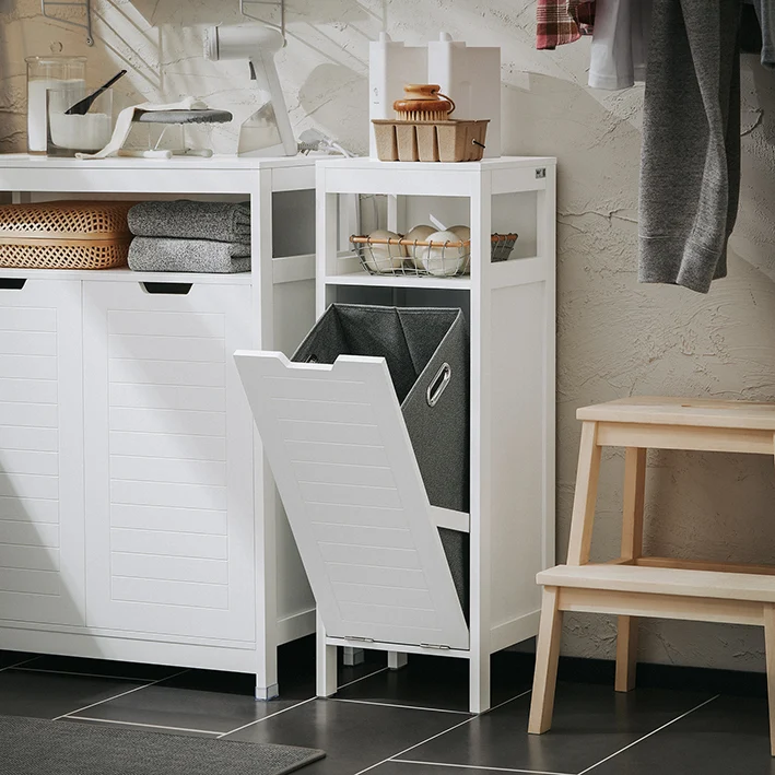SoBuy | Wäscheschrank | mit ausklappbarem Wäschesack | Wäschesammler | Badschrank | Weiß | BZR122-W