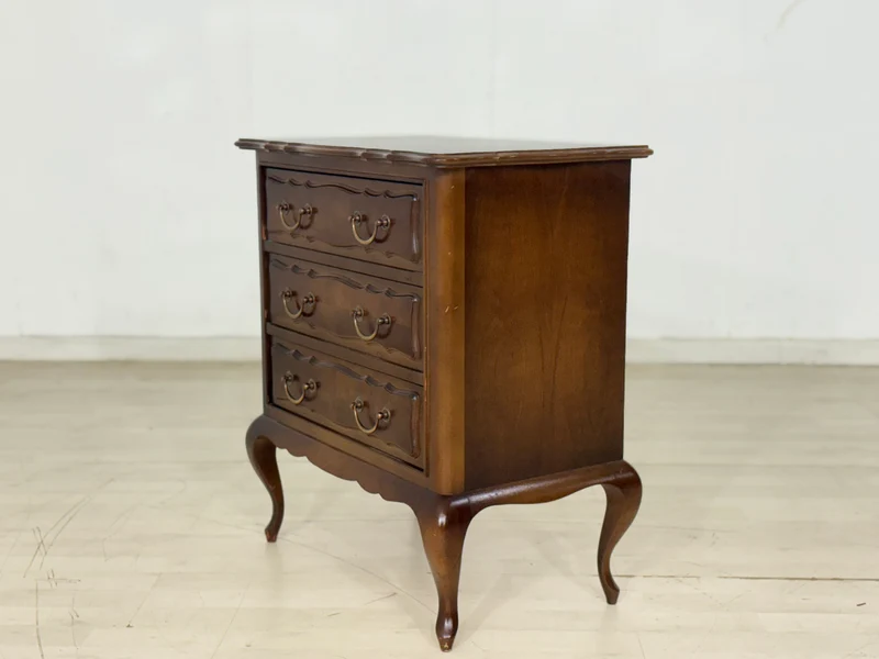 Mid-Century Chippendale Nachttisch / Kleine Kommode / Vintage Kommode / 60er Jahre