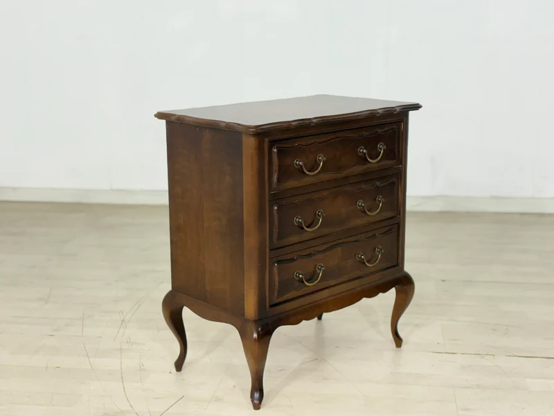 Mid-Century Chippendale Nachttisch / Kleine Kommode / Vintage Kommode / 60er Jahre