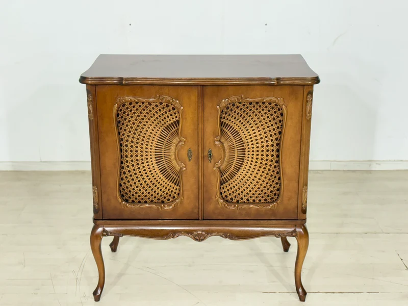 Antiker TV- & Phonoschrank im Barock-Stil / Kommode