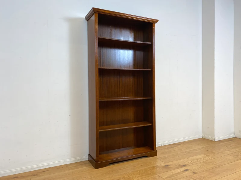 Elegantes und sehr gut erhaltenes Vintage Regal in englischem Stil mit verstellbaren Regalböden I Bücherregal Bücherschrank Holzregal Bookshelf Stilmöbel Regency I
