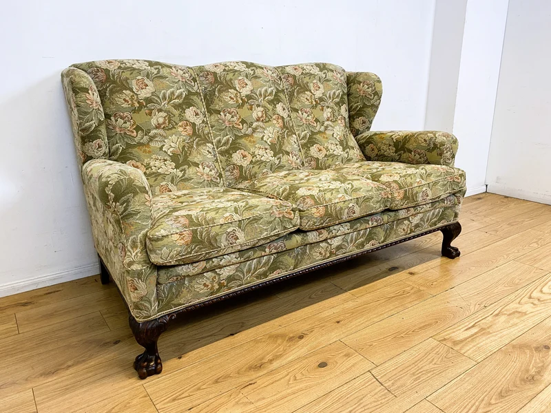 Wunderschönes skandinavisches antikes Sofa mit handverzierten Löwen Tatzen, grandiosem floralem Bezug und Federfüllung I Couch Liege Wohnzimmer Barock Rokoko Vintage I