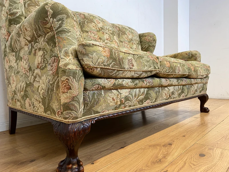 Wunderschönes skandinavisches antikes Sofa mit handverzierten Löwen Tatzen, grandiosem floralem Bezug und Federfüllung I Couch Liege Wohnzimmer Barock Rokoko Vintage I