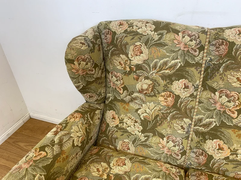 Wunderschönes skandinavisches antikes Sofa mit handverzierten Löwen Tatzen, grandiosem floralem Bezug und Federfüllung I Couch Liege Wohnzimmer Barock Rokoko Vintage I