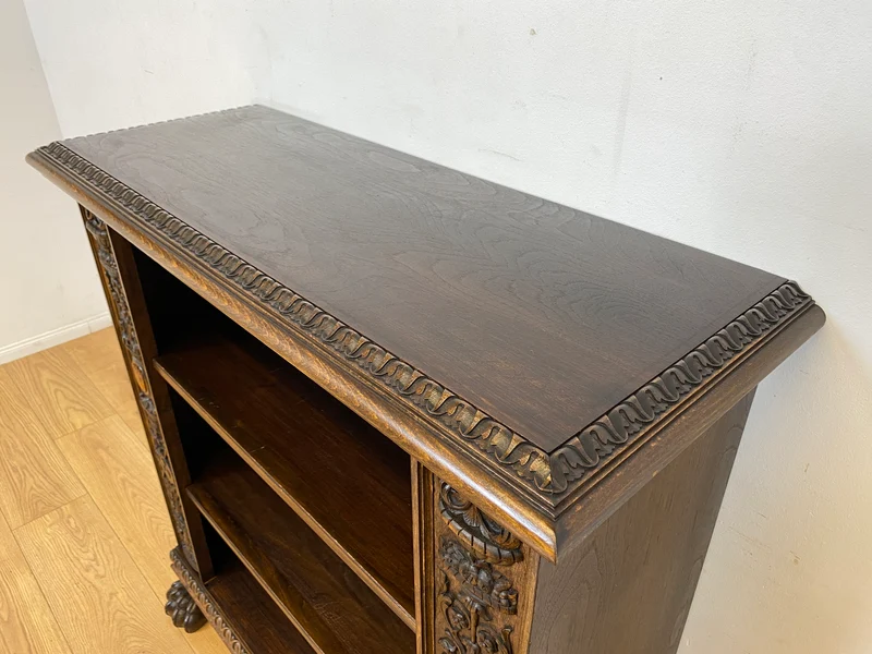 Besonderes antikes Regal handverziert mit Berliner Wappen, preußischen Adler und mächtigen Löwenfüßen I Vollholz Holzregal Bücherregal Bücherschrank Gründerzeit Kaiser Bär Historismus Vintage I