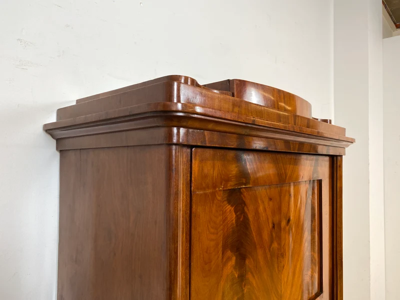 Hochwertiger handpolierter antiker Wäscheschrank in edlem Nussbaum I Biedermeier um 1850 I Schrank Kleiderschrank Highboard Bücherschrank Anrichte Flurschrank Vintage I