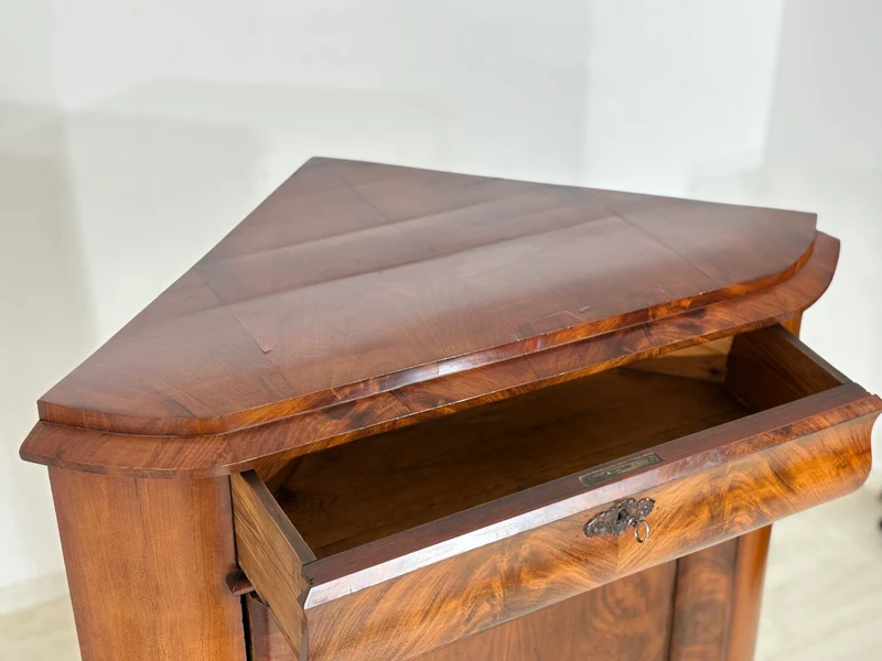 Biedermeier Eckschrank / Vertiko – um 1880