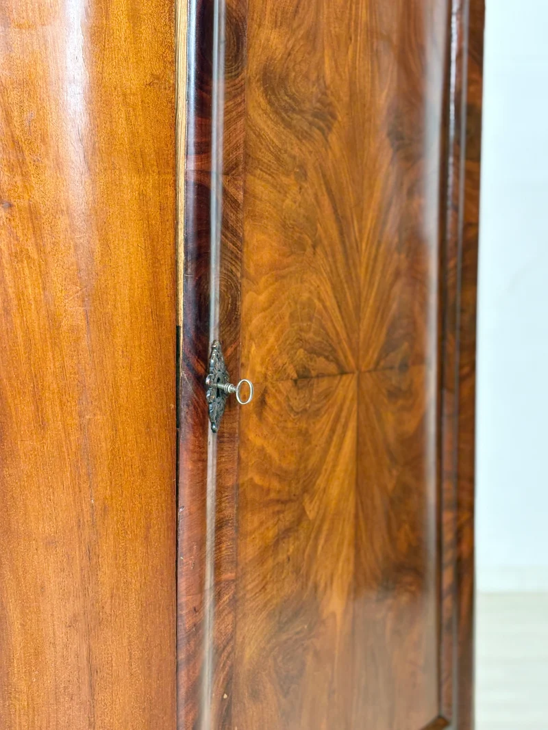 Biedermeier Eckschrank / Vertiko – um 1880