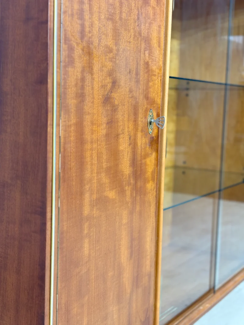 Mid-Century Highboard / Sideboard / Vitrine / Wohnzimmerschrank – 60er Jahre